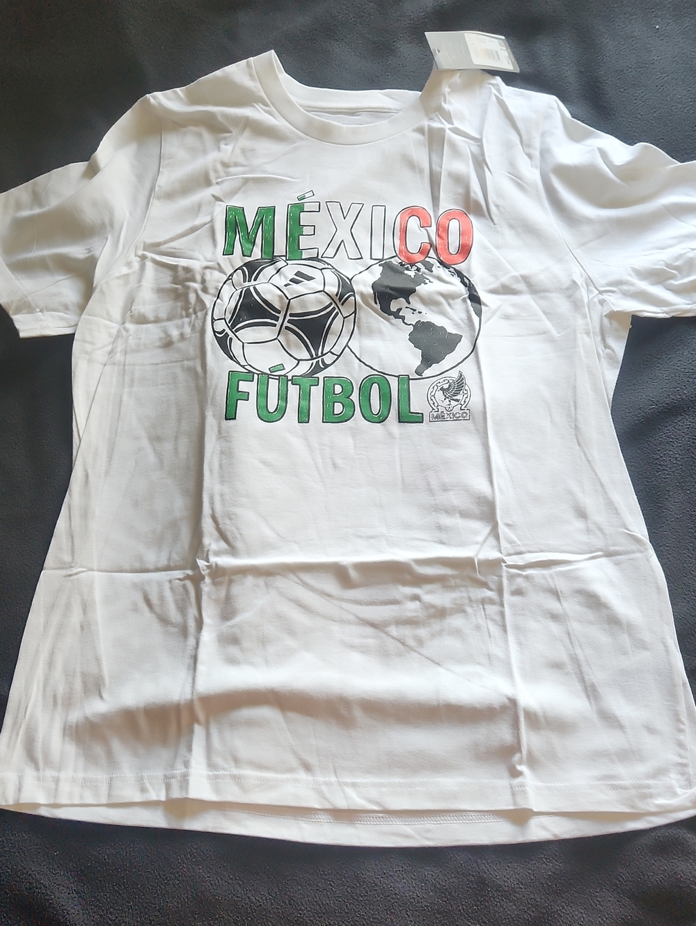 México Fútbol Graphic Tee - White with Green & Red Print